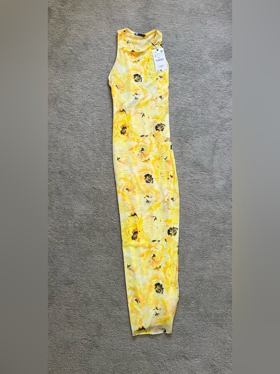 Zara Dresses & Skirts - Zara Yellow Floral Sleeveless Top